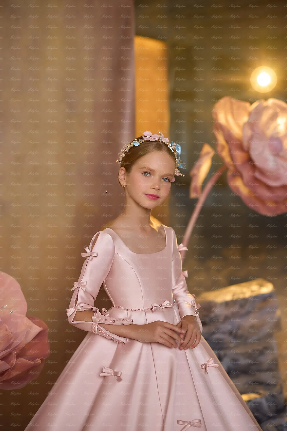 

Customized Flower Girl Dress For Wedding Satin Beading With Bows Princess Birthday Party Ball Gowns Beauty Pageant Dress