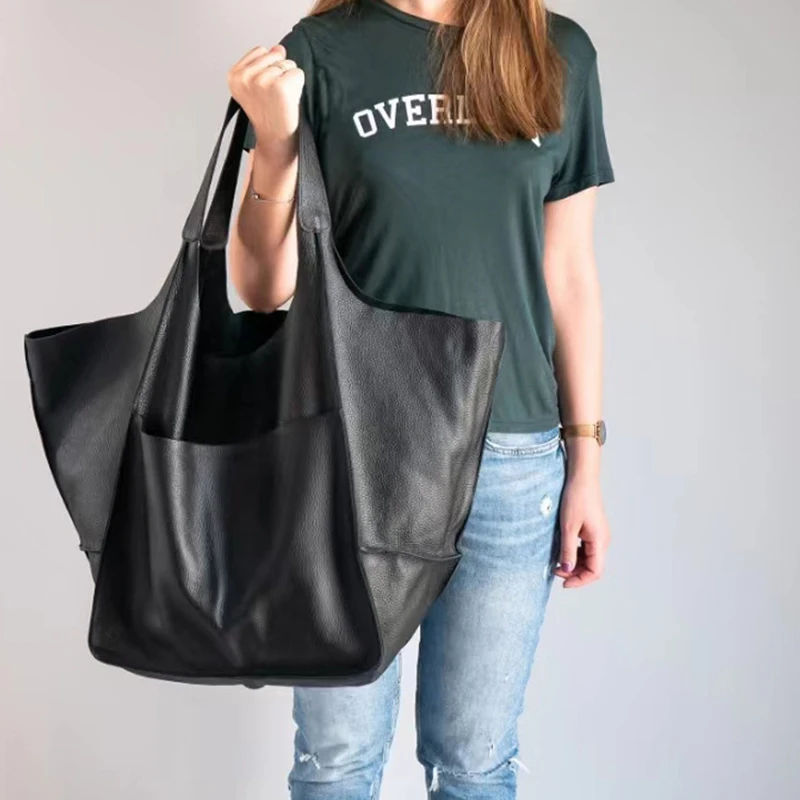 نساء العلامة التجارية مصمم MetalLook الفاخرة بولي Leather حقائب كتف جلدية عادية لينة سعة كبيرة حمل حقائب اليد الرجعية المتسوق الكبير المحافظ