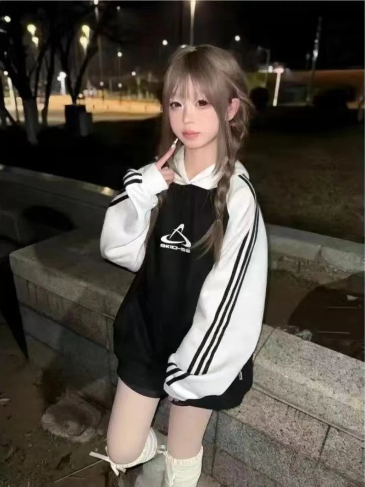 

Оверсайз худи в американском стиле с тремя полосками на воротнике, винтажный пэчворк, свободная верхняя одежда, весна-осень, женская толстовка с цветовыми блоками