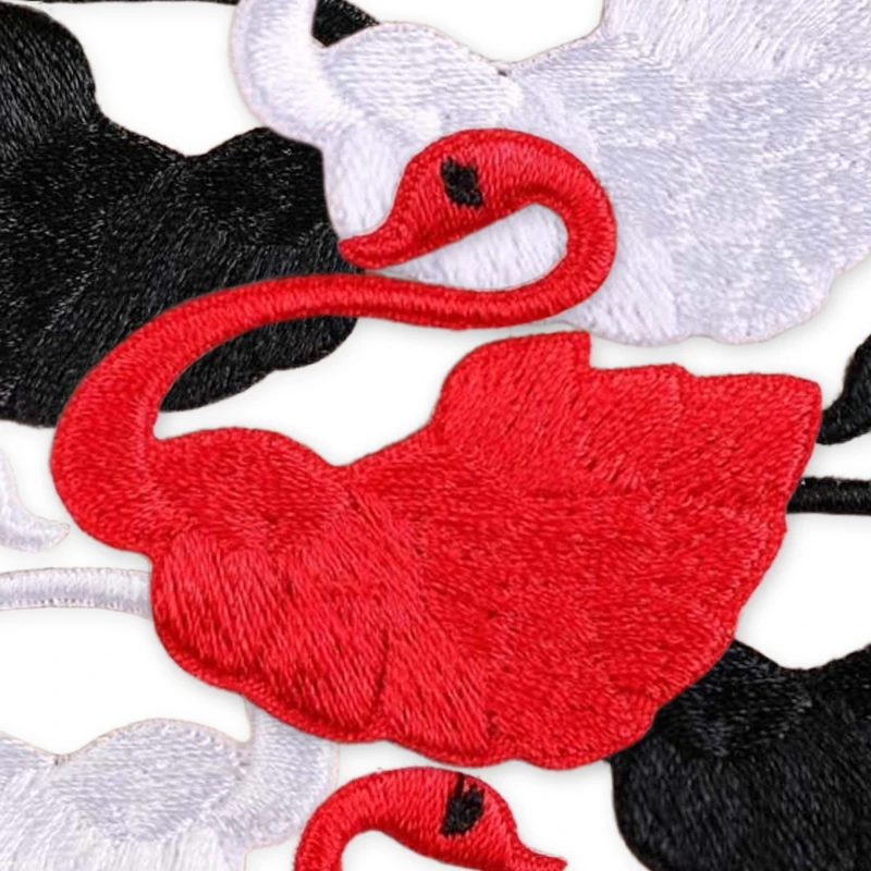 6 Stück Schwan-Aufnäher in Schwarz, Weiß, Rot zum Aufbügeln für Kleidung, bestickter Rucksack, DIY-Aufkleber für den Außenbereich, Applikation, Parche Thermocollant – Detail 3