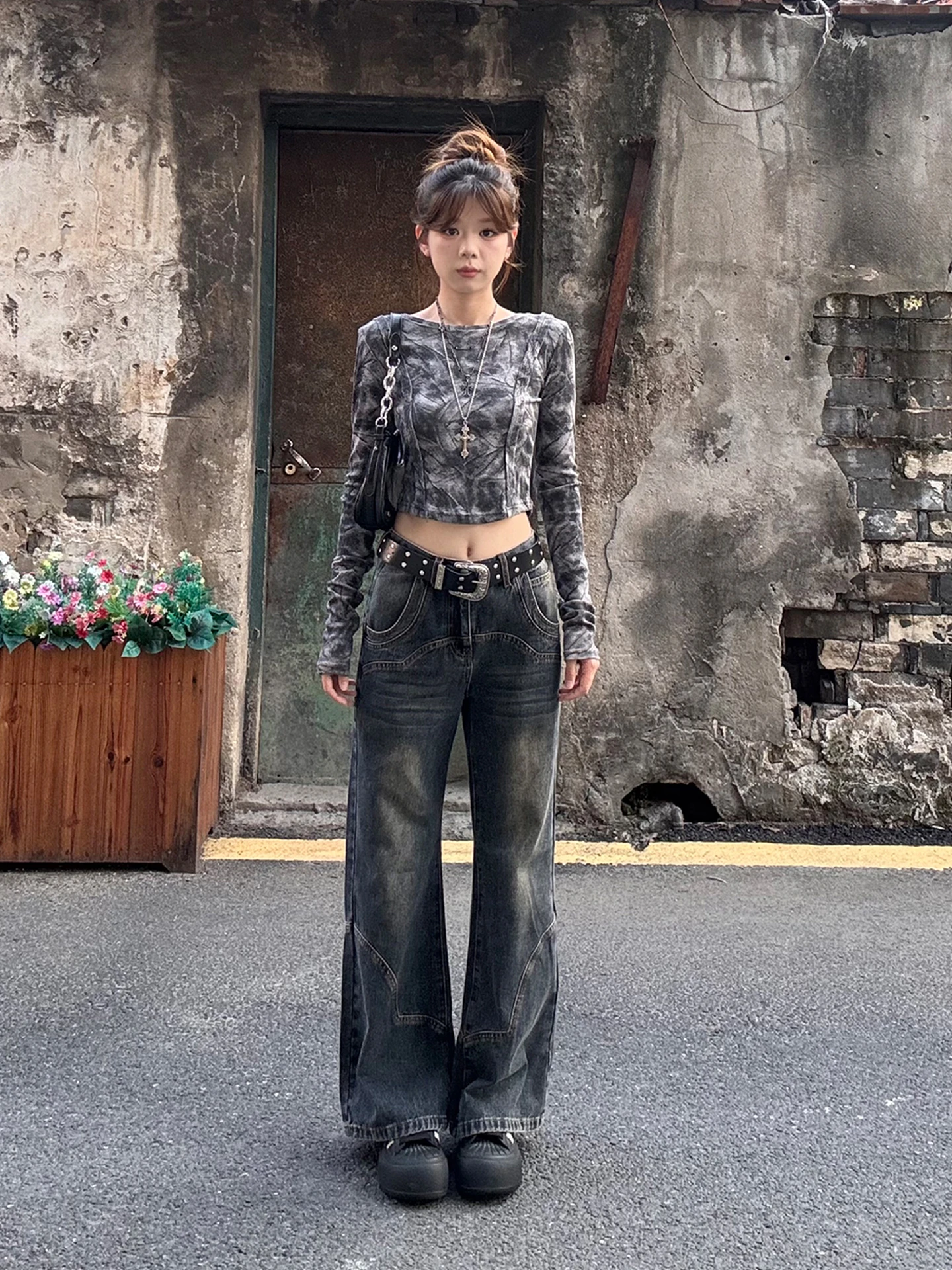 

Casual Vintage Straight Leg Jeans High Waist Non-Stretch Fabric Girls Summer Micro Flared Long Pants Autumn Seasonal Jeans