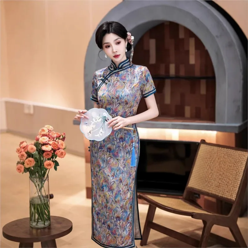 شيونغسام النمط الصيني الجديد فستان طويل الأداء بمزاج أنيق