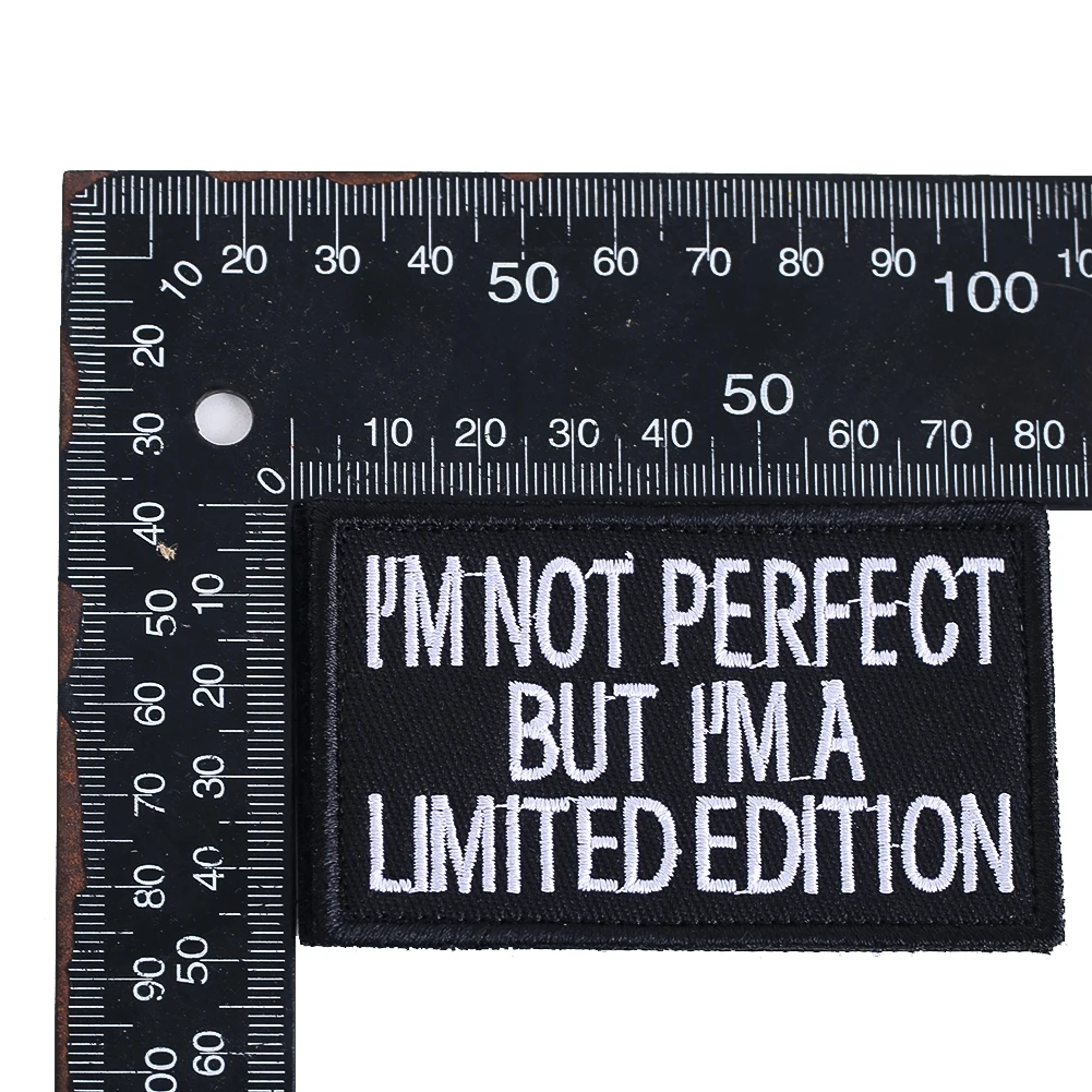 1 قطعة عبارة الإنجليزية هوك حلقة أنا لست مثالية ولكن أنا طبعة محدودة ماجيك التصحيح للملابس السترات الخياطة اكسسوارات الديكور #5