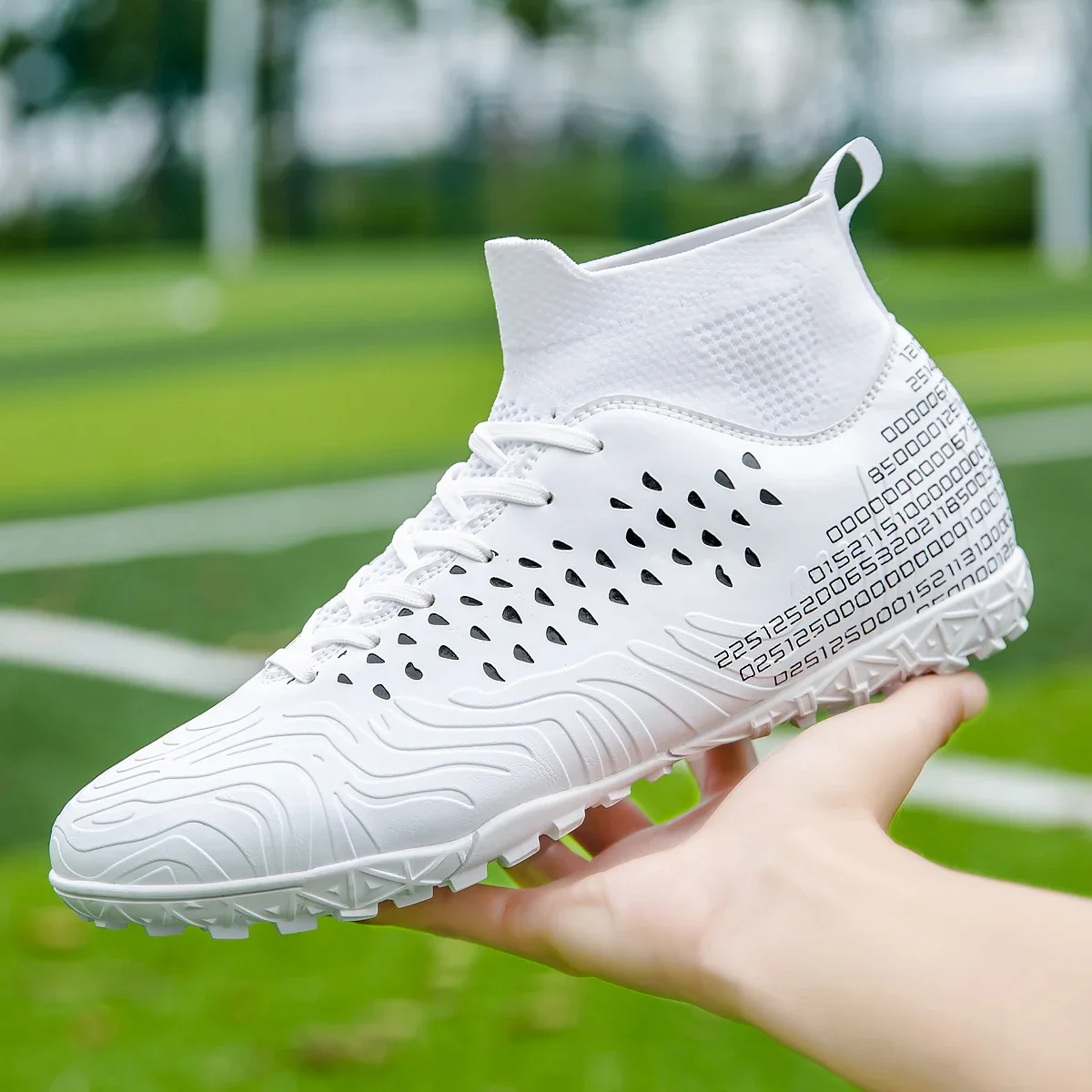 Men Football Field Boots Ultra Light Non Slip Turf Indoor Training Soccer Tennis Cleats Kids Boy Futsal Children Football Shoes