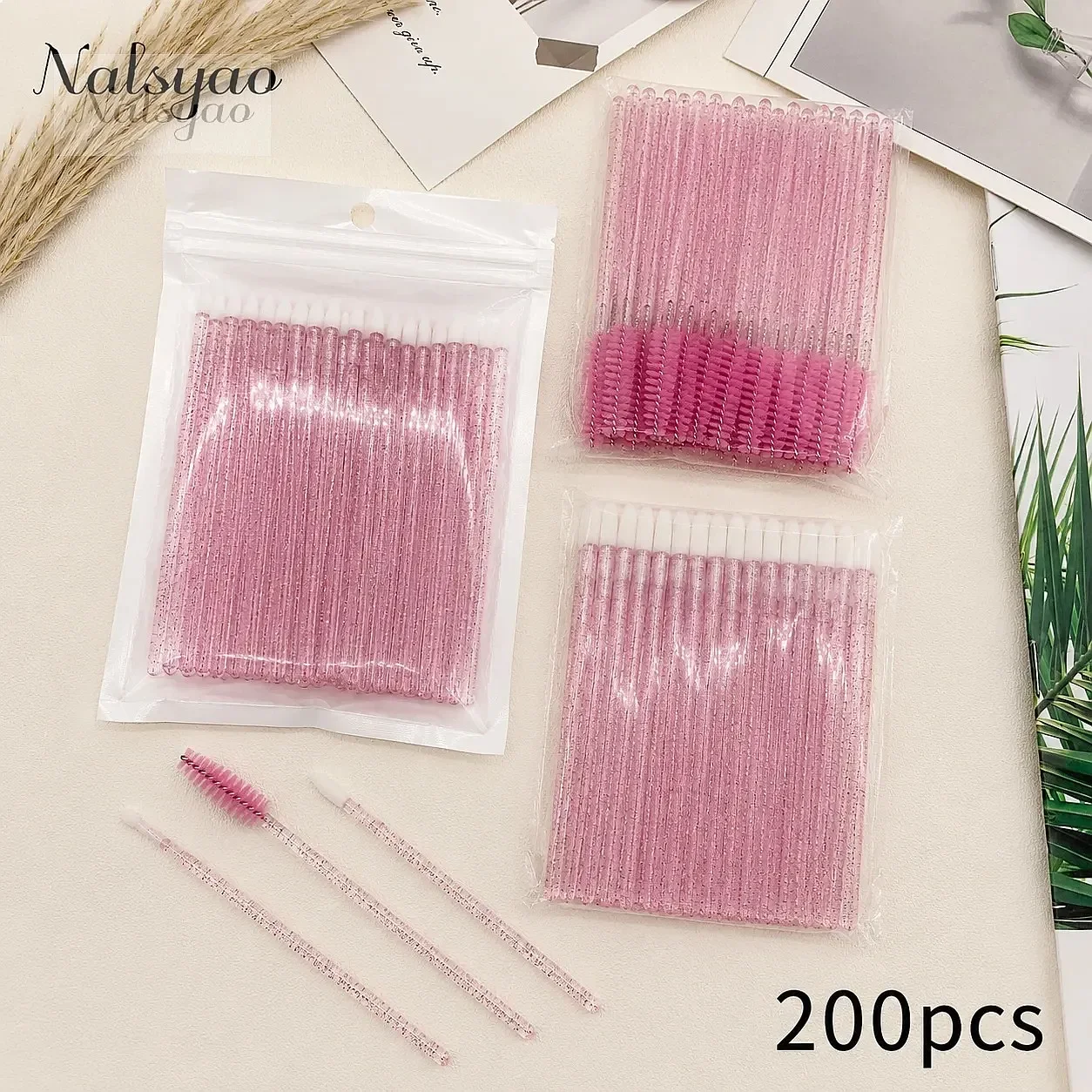 200pcs Eyelash Extension Removal Brush Micro Brush Lipline Cotton Brush for Professional Eyelash Tool