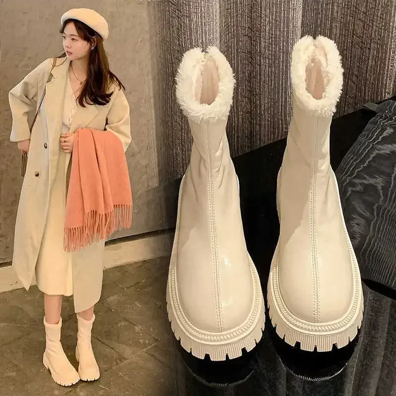 

2025 New Autumn and Winter Fashion Thick Soled Versatile Niche High Top Fashion Boots with Plush Cotton Boots Snow Boots