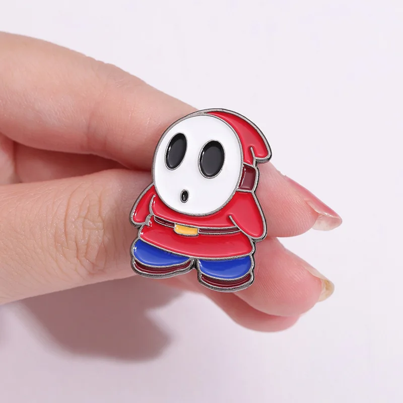 Christmas Series Brooch Enamel Funny Cute Santa Claus Mask Men\'s Badge Metal Backpack Clothing Lapel Pin Gift Wholesale