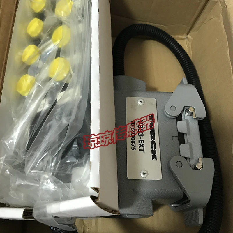 Turck Photoelectric Sensor VB83-EXT