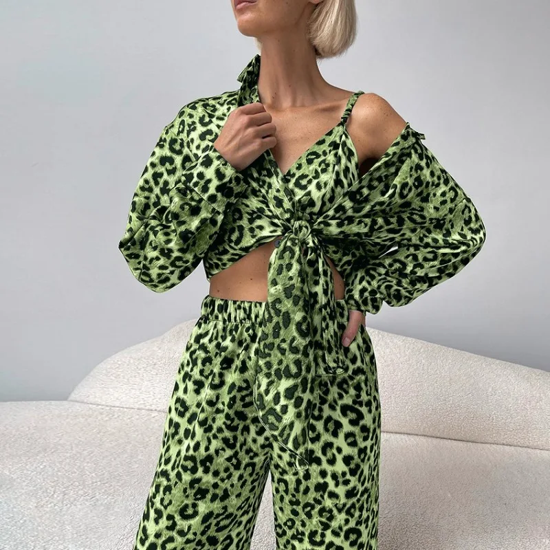 

Wholesale Leopard Print Three Piece Loungewear Matching Set Comfortable Pajamas Shirt Trousers Autumn Winter Loose L Size Cozy