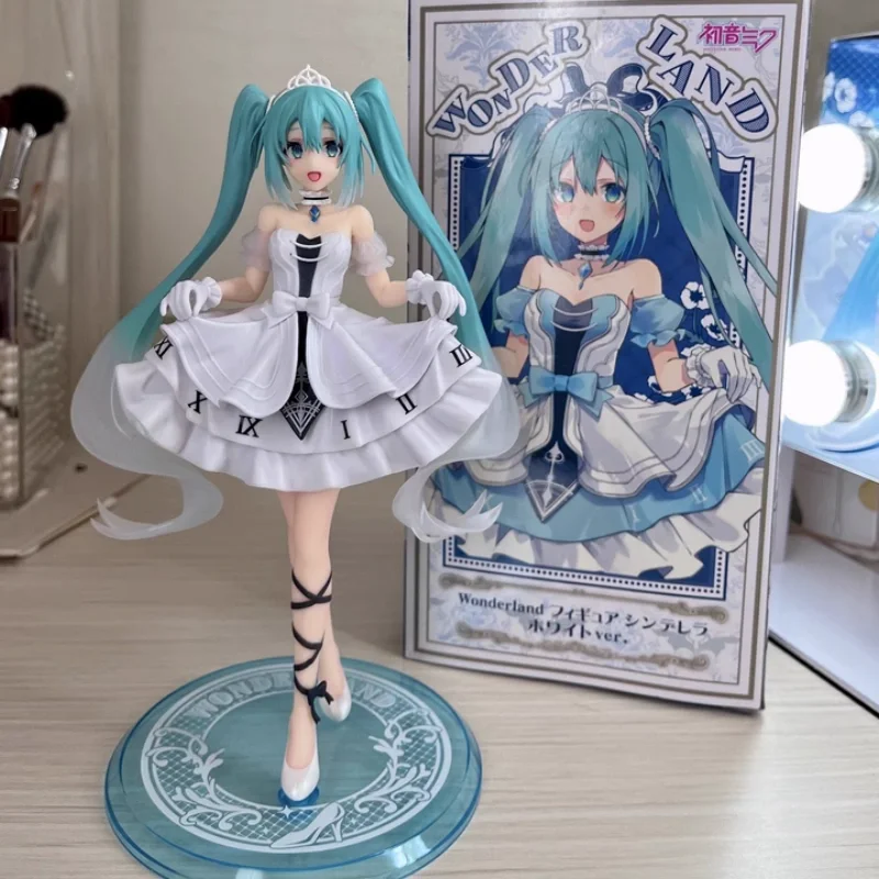 オリジナルタイトー初音ミクアニメフィギュアおとぎ話ワンダーランドシンデレラ-18-センチメートルモデル飾りおもちゃ女の子の誕生日プレゼント-﻿