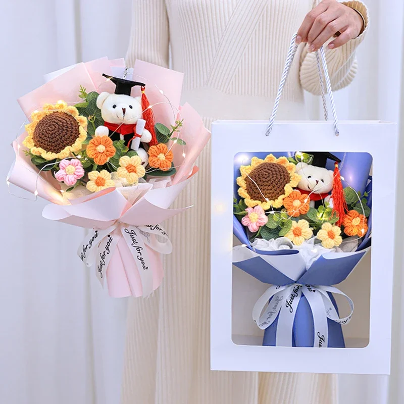 LED Crochet Flower Bouquet Graduation Bear Sunflowers Bouquet Wedding Gift for Guests Eternal Flower Valentines Day Gifts 꽃