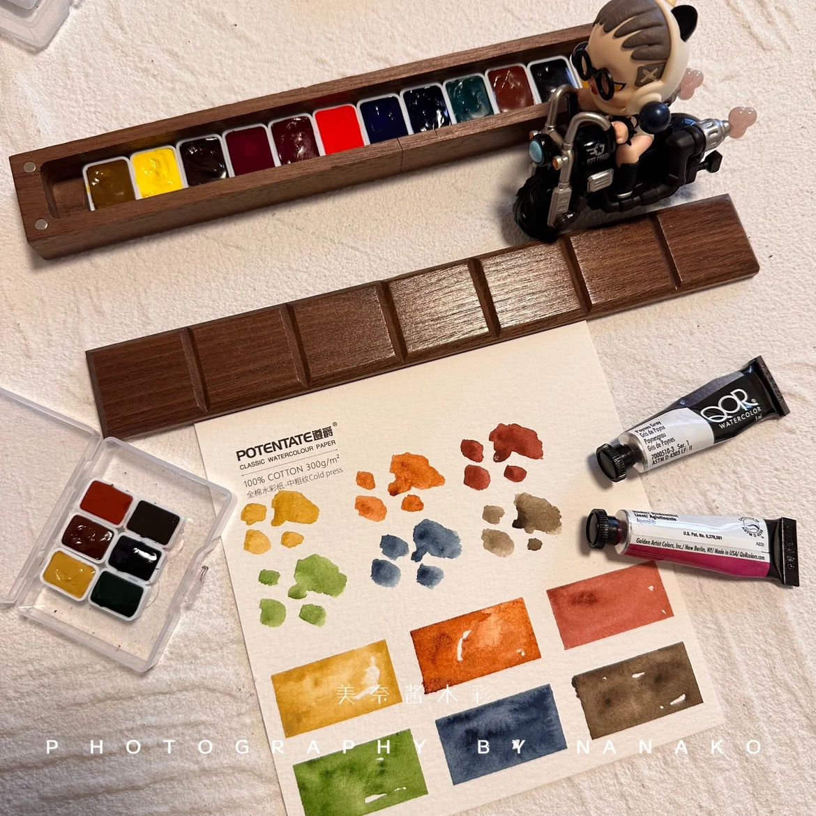 Imagem -02 - Qor Artista Alta Pureza Pintura Aquarela Paleta de Pintura Profissional Arte Fornecedor 83 Cores 24 12 0.5ml