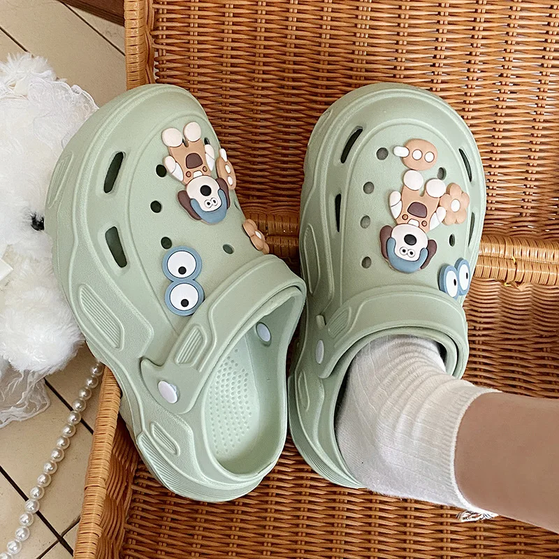 Summer outer wear cute thick-soled non-slip cartoon couple comfortable clogs Versatile Closed-Toe Sandals Slippers for Women