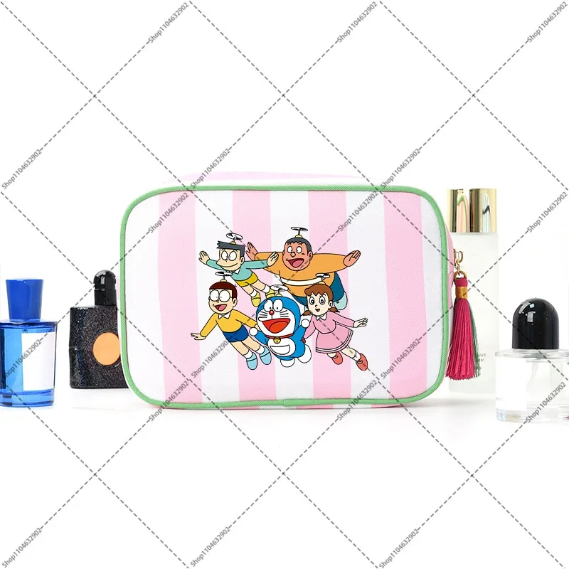 Doraemons Portable Makeup Bag Cartoon Animation Pattern Printed Storage Bags Women Cute Bathroom Organizer Packaging Party Gifts