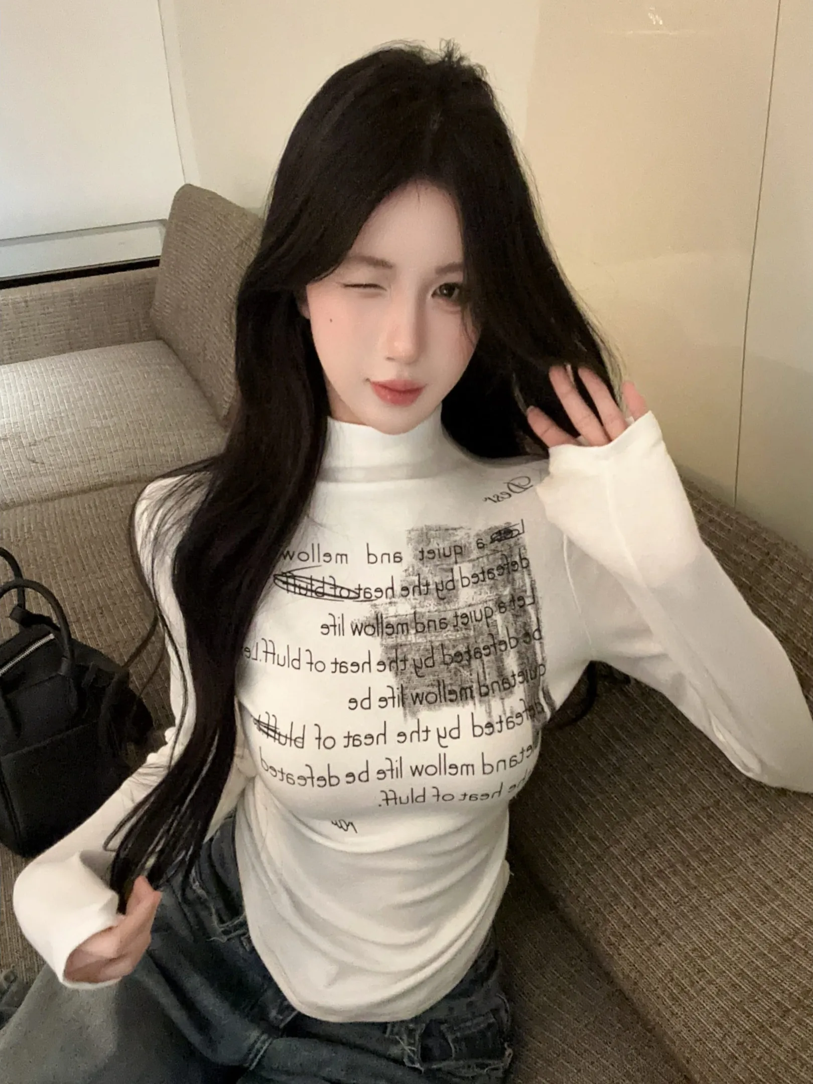 슬림핏 레터 프린트 티셔츠 여성용 가을 겨울 하이넥 베이스 티셔츠 체중 감량 화이트 탑 코튼 롱 슬리브