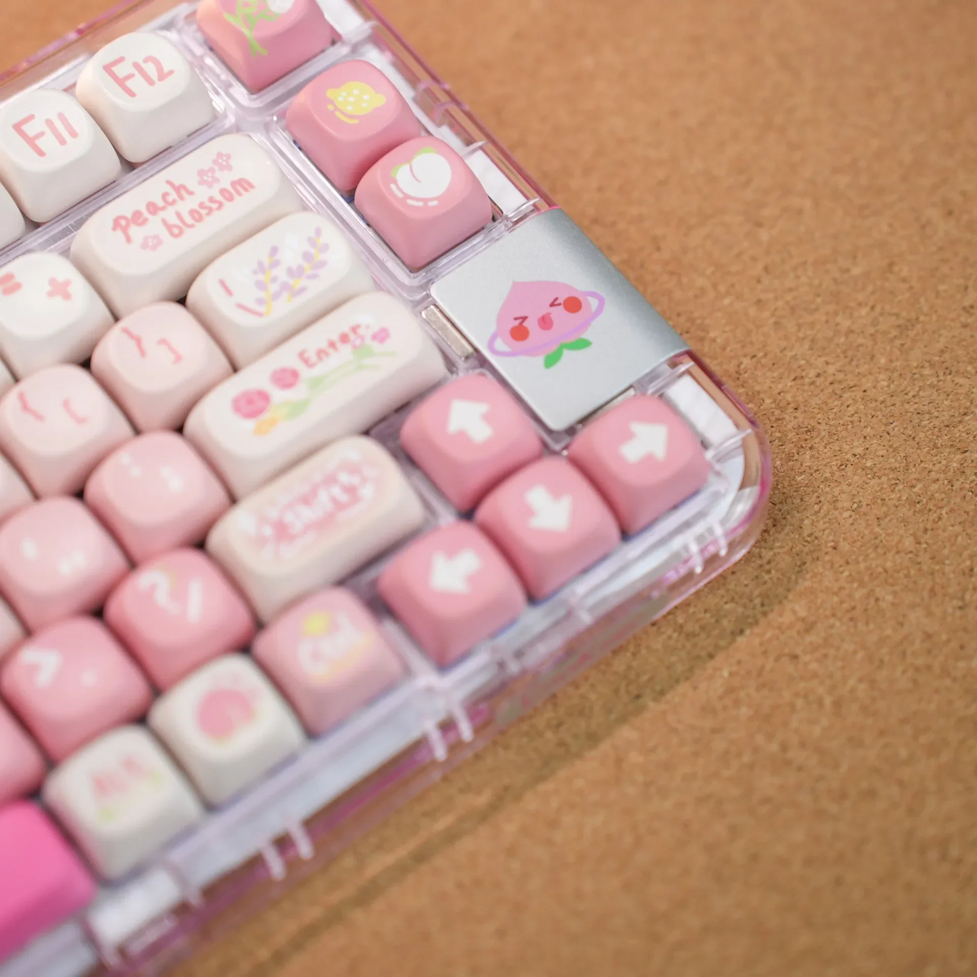 MOA high Christmas peach pink theme full set of keycaps PBT five-sided hot sublimation universal keyboard cap