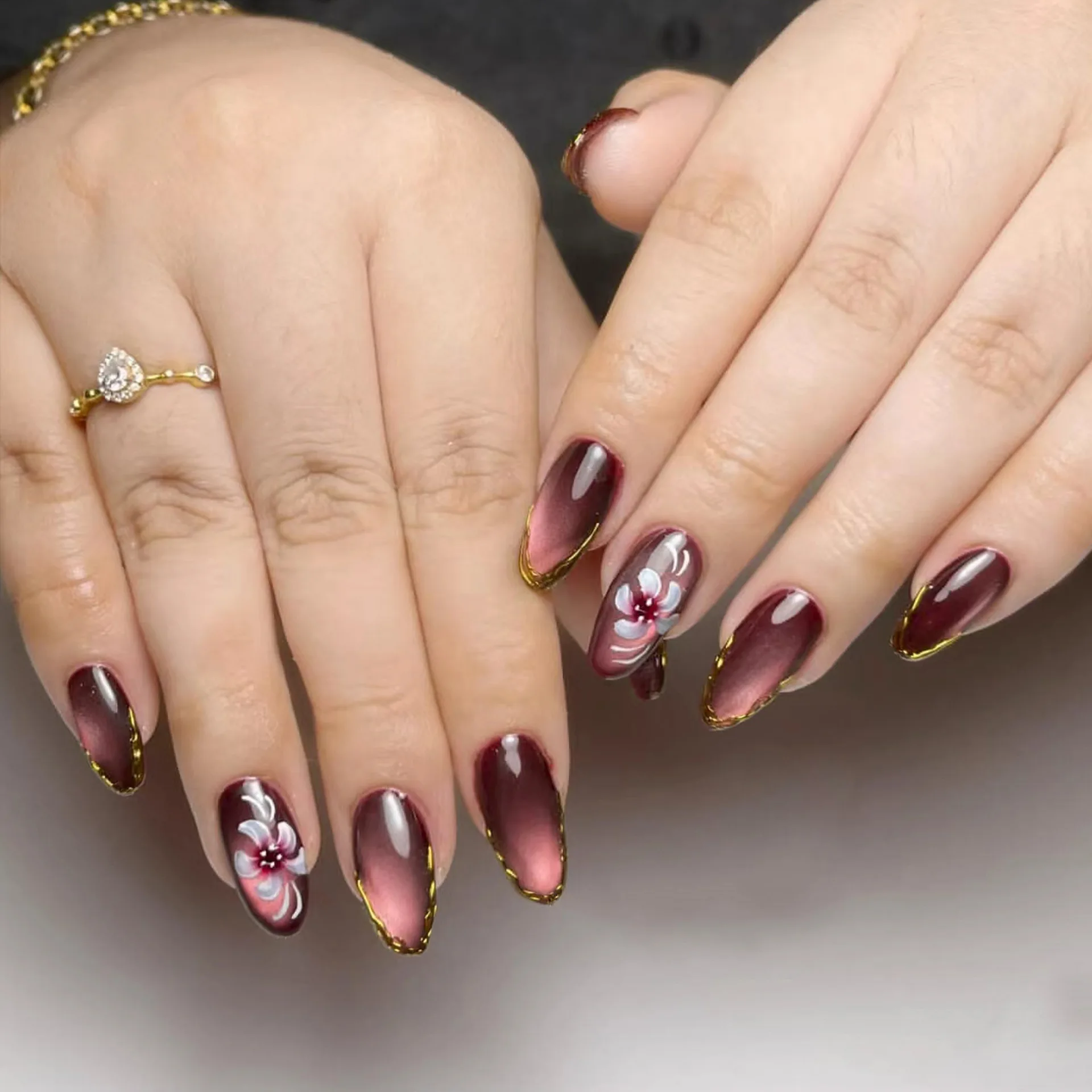24Pcs Gradient Purple Cat's Eye Finger Nails Short Almond Wearable Press on Fake Nails Tips with 3D Gilded French Stick on Nail