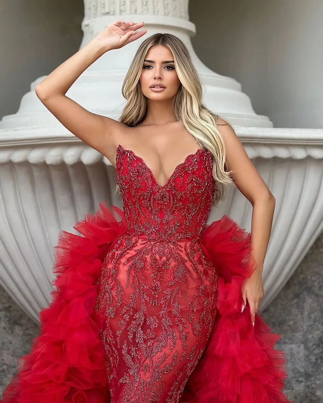 Elegant Red Lace Mermaid Evening Dresses Sexy Lllusion V-Neck Appliques Slim Fit Detachable Tulle Tail Prom Dresses Custom Made