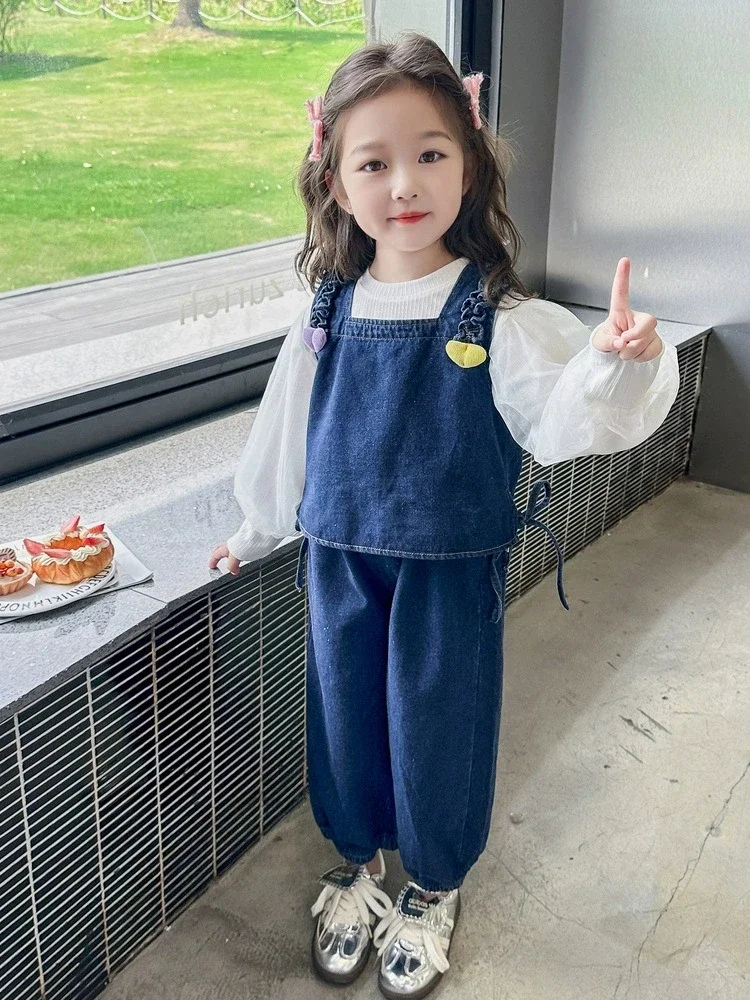 Korean Spring and Autumn Outfit for Girls 1-8Years Old Girls 3Pcs Set White Cotton Puff Sleeve Top + Denim Vest & Loose Jeans