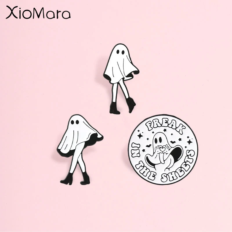 Cartoon Long‑Leg Ghost Badge, Cute Humorous Black‑White Halloween Enamel Pin, Fashion Accessory, Halloween Gift for Friends