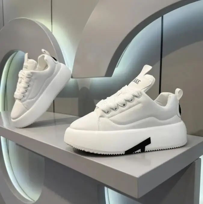 

Белые и черные мужские кроссовки: удобные повседневные кеды для скейтбординга, однотонные, на шнуровке, легкие, для прогулок