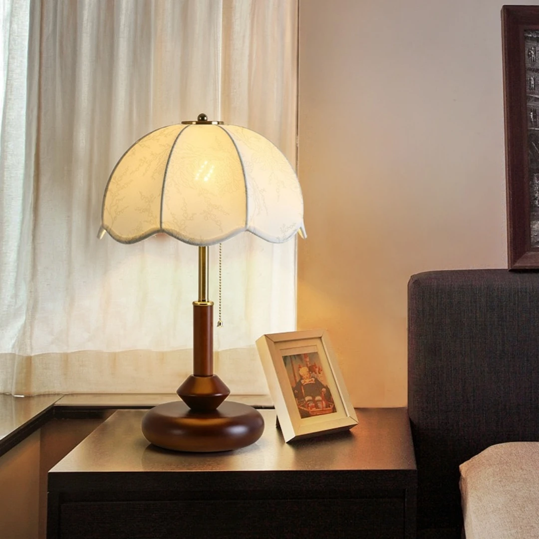 Vintage Scalloped Dome Table Lamp for Bedroom Nightstand Study Entryway Pull Chain Retro Warm Classic Home Accent Decor Lighting view 4