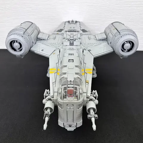 6187pcs NConstruction Spaceship Home Decoration ew Spacecraft Model Star Large Razor Christmas Gifts For Fans