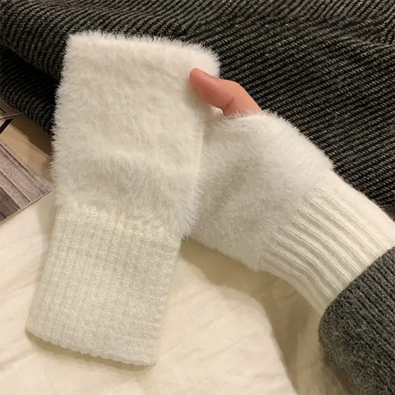 Warm Mink Fleece Gloves Winter Women Girls Soft Half Finger Gloves Solid Color Plush Knitted Fingerless Gloves Fashion Accessory