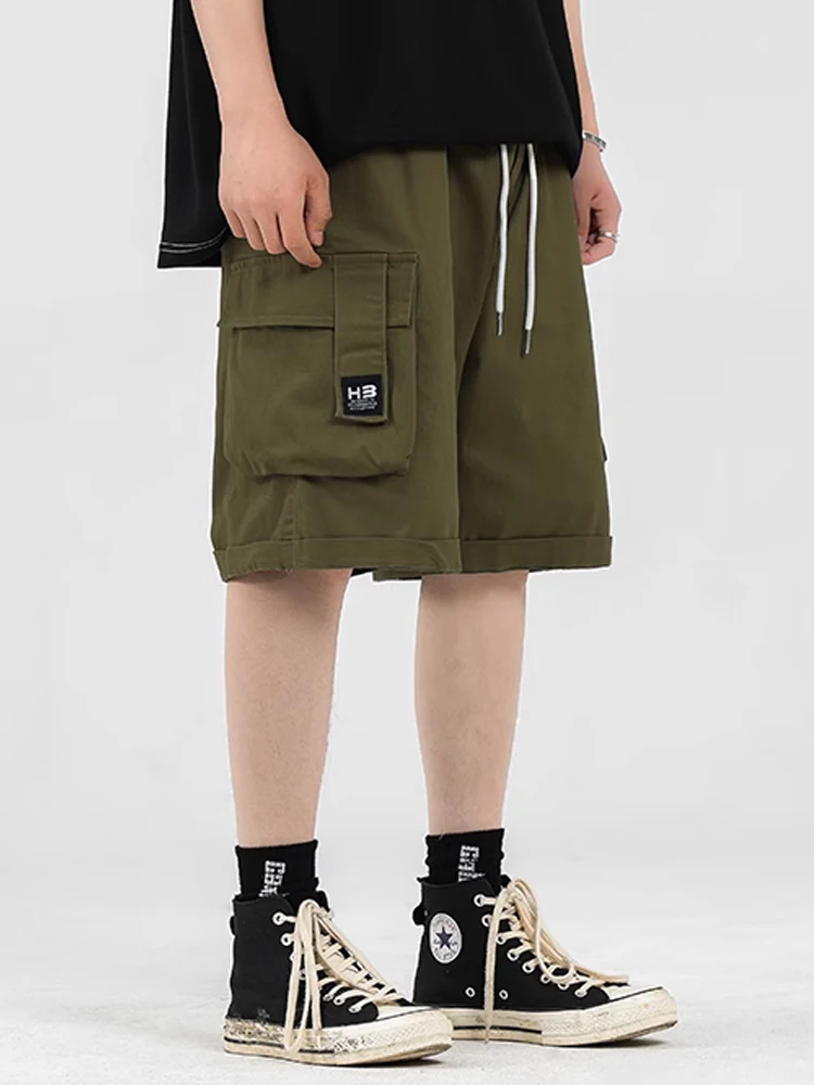 Lockere und trend ige Freizeit oberbekleidung im koreanischen Stil mit dünnen, kurzen Hosen