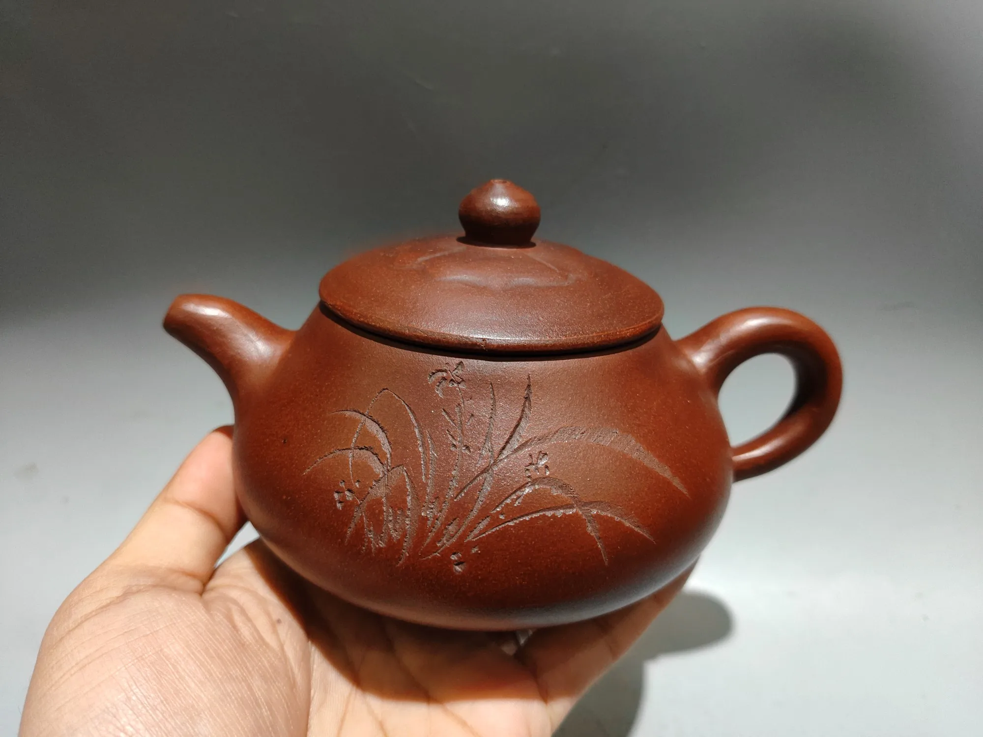 

7"Chinese yixing Purple Clay Teapot Orchid pattern kettle Pot Teapot Office Ornaments Gather Fortune