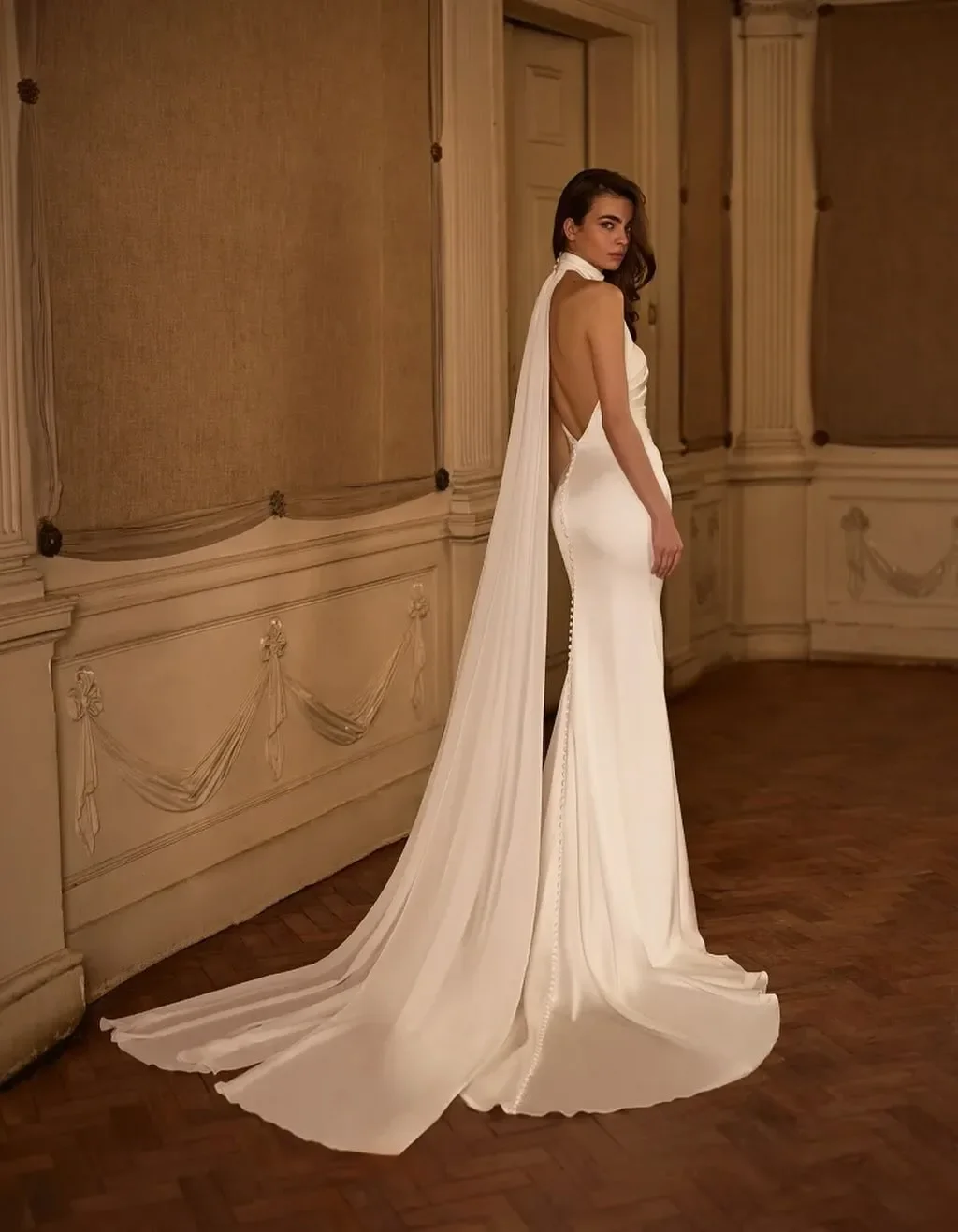 Lakshmigown Neckholder-Satin-Hochzeitskleid 2026 Sexy Rückenfreies Meerjungfrauen-Brautkleid Robe De Mariée Maßanfertigung – Detail 6