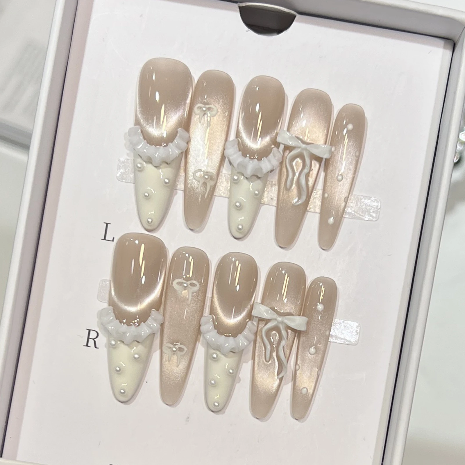 

10pcs Simple White French Style Press On Nails 3D Bowknots Skirt Hem Pearl Designs Handmade Fake Nail Ballet Wearable False Nail