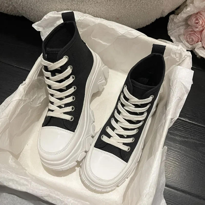 New Women Run Star Sneakers High Top Platform Women Sports Shoes White Black Casual Fashion Canvas Shoes Vulcanized Shoes Feme