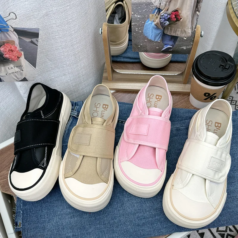 Quality Soft Women Canvas Shoes Wide Round Toe Buckle Girls Students Solid Pink Color Flat Sneakers Soft Latex Insole All Match