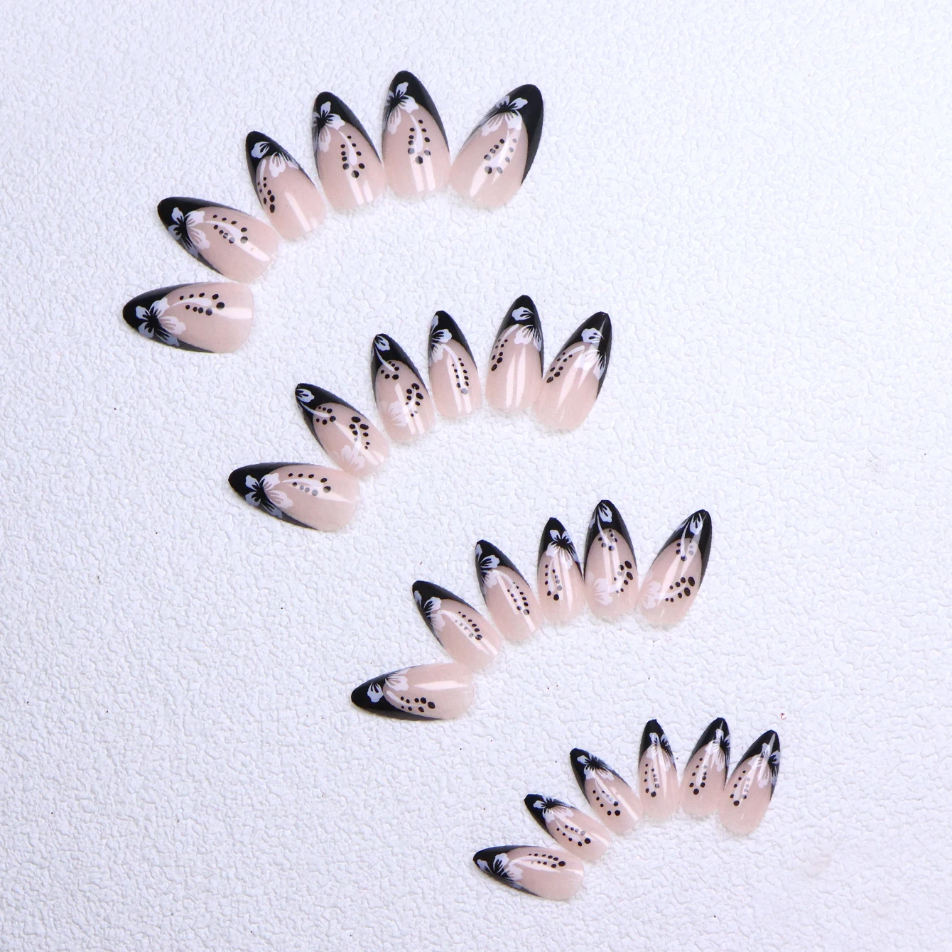 96 قطعة من أظافر اللوز الفرنسي المزيفة بتصميم الزهور، تغطية كاملة من الأكريليك، أظافر صيفية مطبوعة بالزهور، أظافر أكريليك