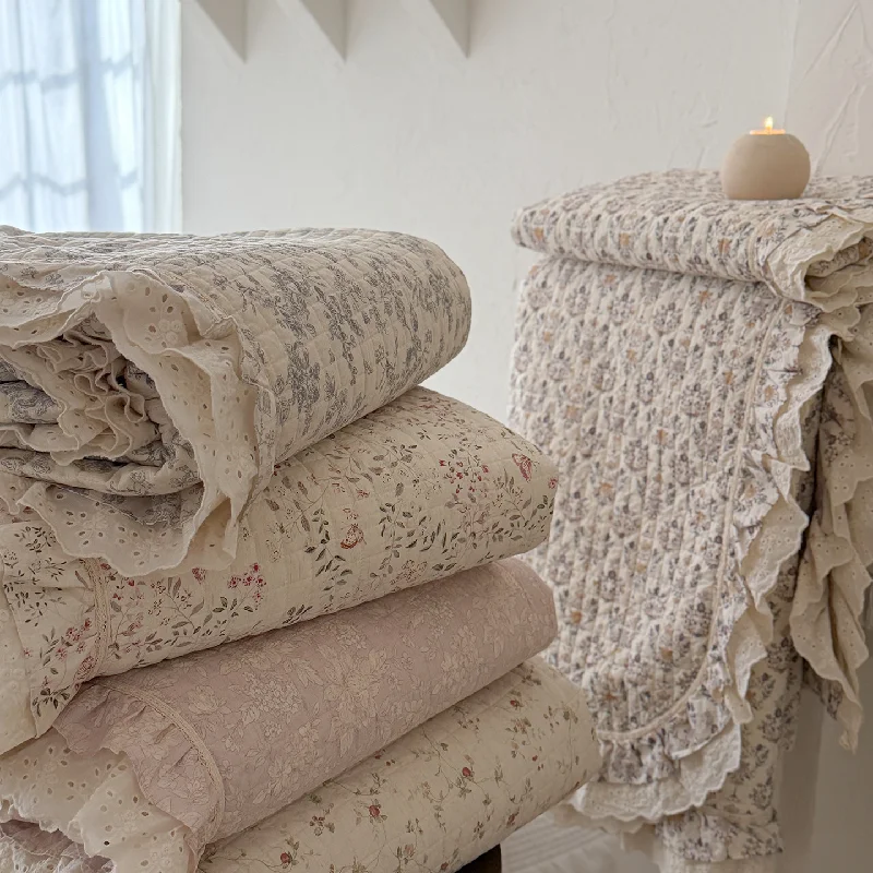 

French Lace Cotton Linen Summer Quilt 3Pcs, Lightweight Quilted Coverlet Set, Breathable Floral Edge Bedspread, 1PC Comforter