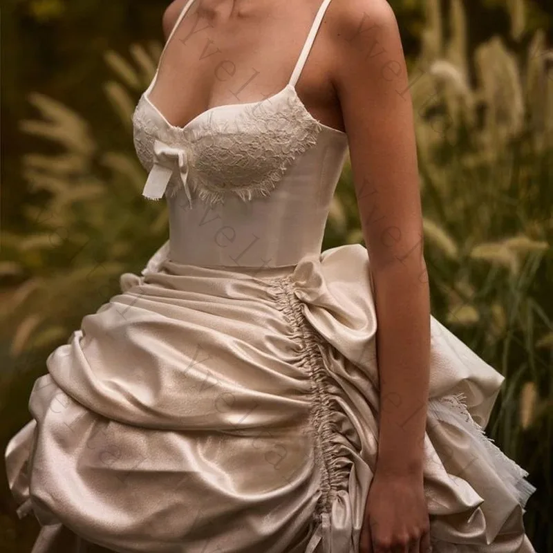 Customized Dignified Corset Top Tiered Ruffle Skirt Wedding Dresses with Long Train Chic Lace High-low Fascinating Bridal Gown