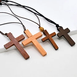 Verschiedene Stile Katholische Kreuz Halskette Jesus Christus Anhänger Halsband Retro Schmuck Stil Natürliche Holz Halskette Großhandel Amulett