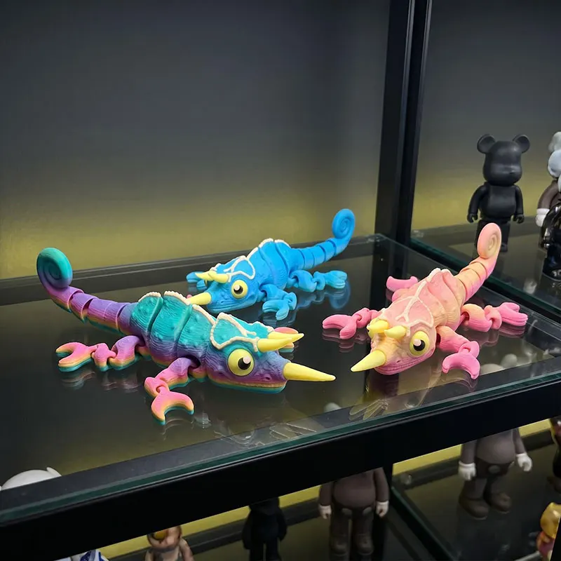 Fully Articulated Chameleon 3D Printed Animal Model Glow in the Dark Desktop Decoration Flexible Joint Collectible Birthday Gift