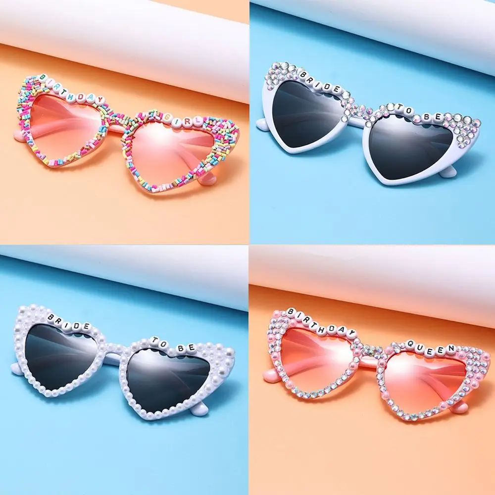

Retro Heart-shaped Frame Pearl Decoration Sunglasses Colorful Sun-Protective Travel Glasses Bride Eyewear English Letters
