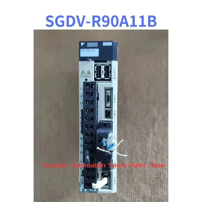 Second-hand SGDV-R90A11B servo driver 100W, fully functional after testing