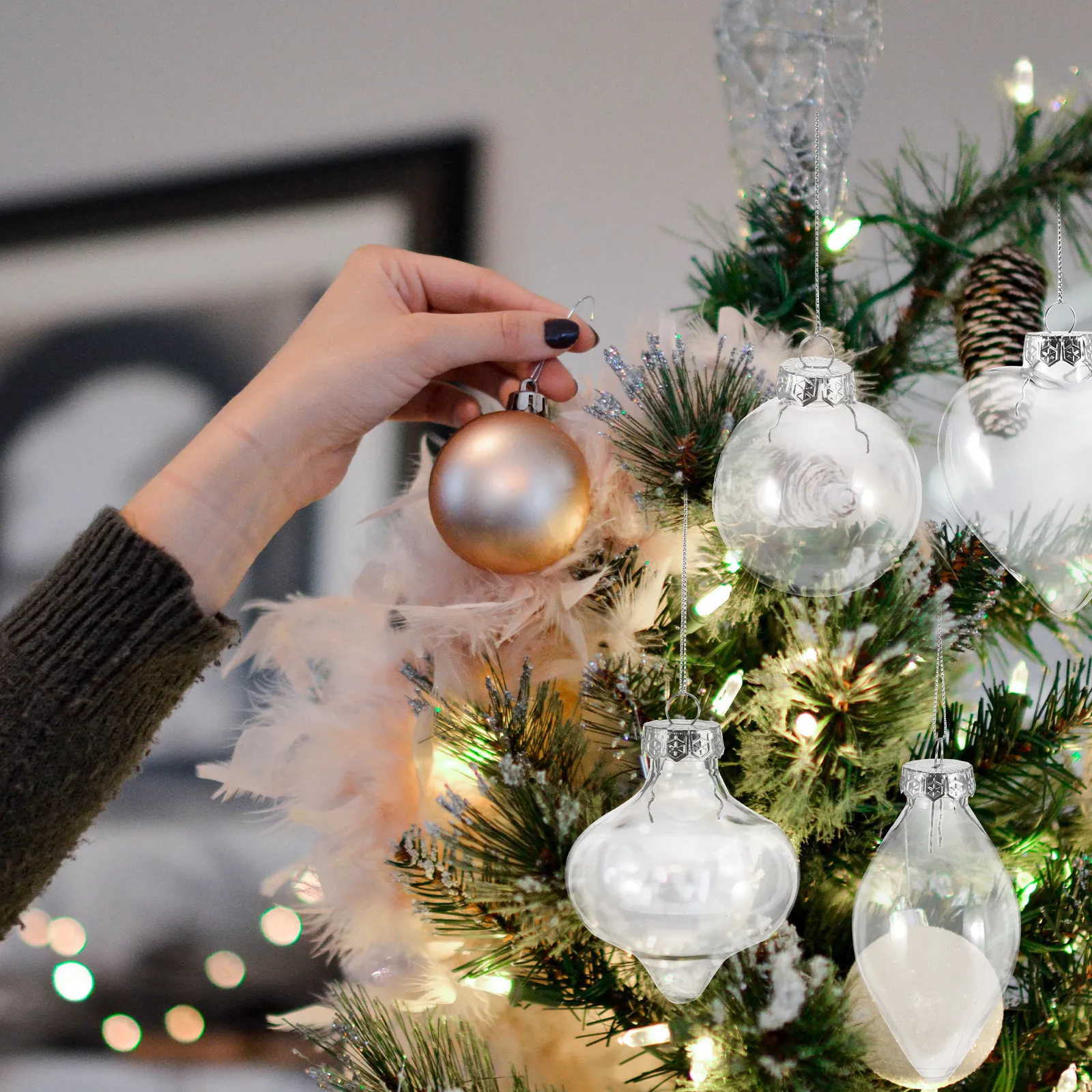 4Pcs Christmas Tree Ball Pendants Strong Durability Non-Deform Decor for Garden Yard Party Indoor Outdoor Xmas Hanging Adornment