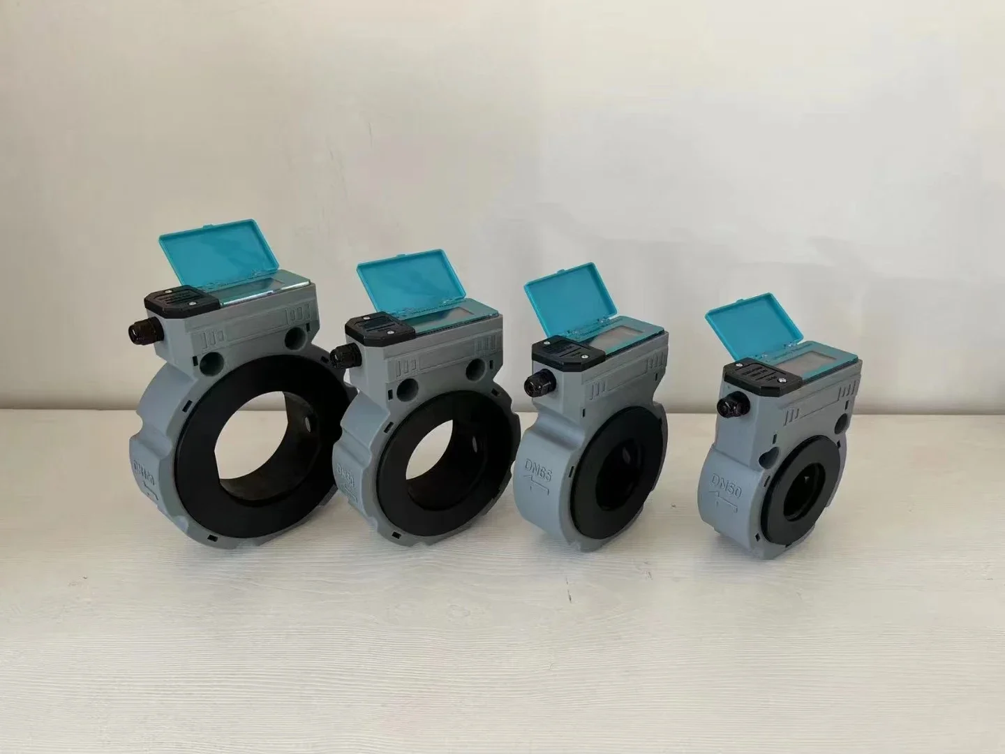 

2026/IP68 Sandwich-type Ultrasonic Water Meter Flow Pipeline Liquid Remote Transmission Ultrasonic Card Flow Meter