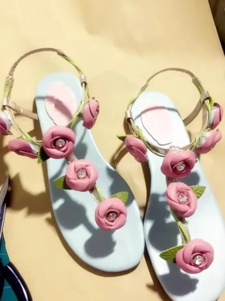 Split Toe Pink Flowers Low Heels Sandals for Women Rose Water Diamonds Decor Leather Sheepskin Sandals Girls Beach Shoe Size 41