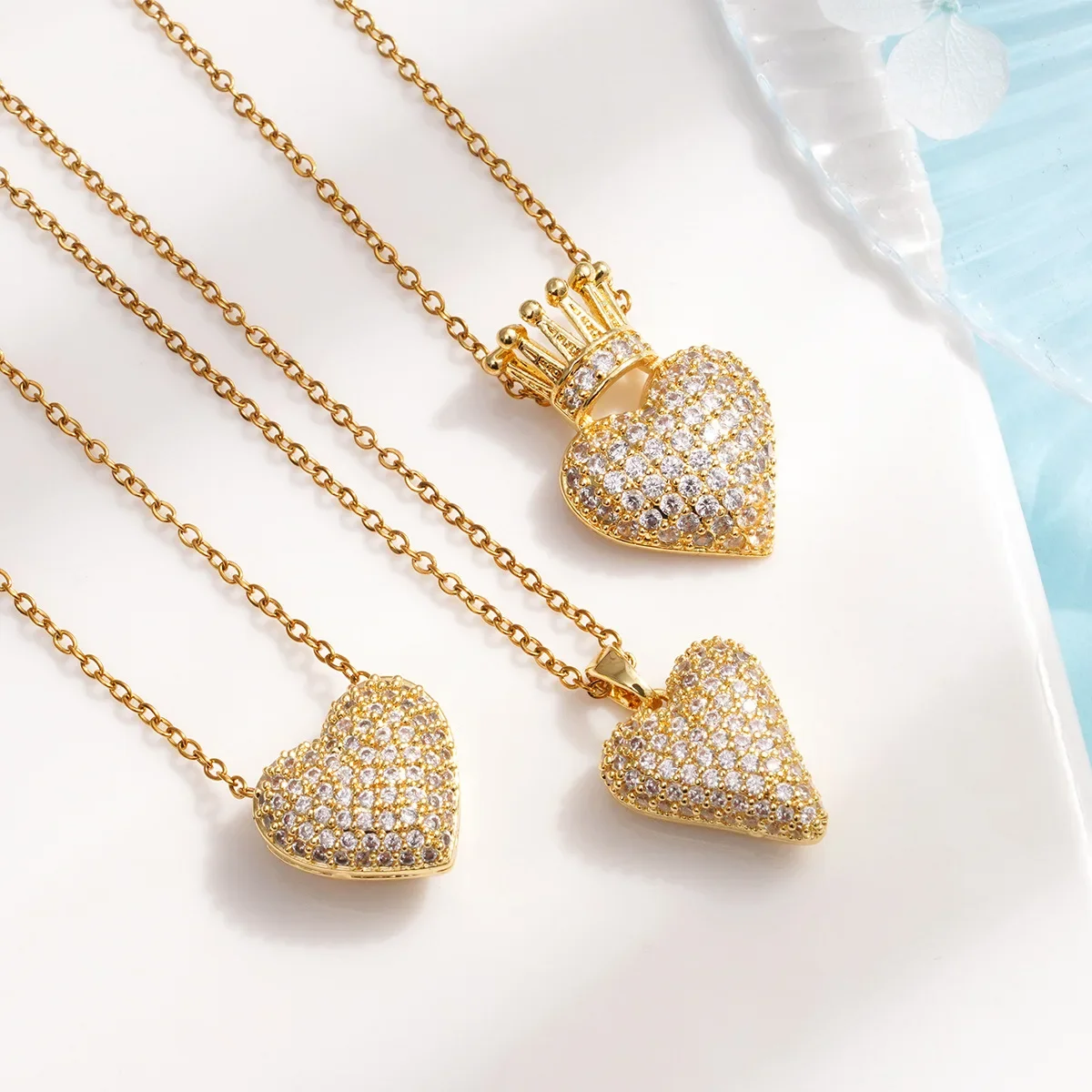 Stainless Steel Chain Classic Shiny Zircon Crown Love Heart Pendant Necklace for Women Girls Vintage Jewelry Accessories Gifts