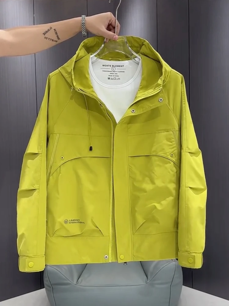 

Spring New Men's Faionable Breathable Hooded Jaet Outdoor Casual Loose Fit Windproof Polyester Nylon Cosite Fiber