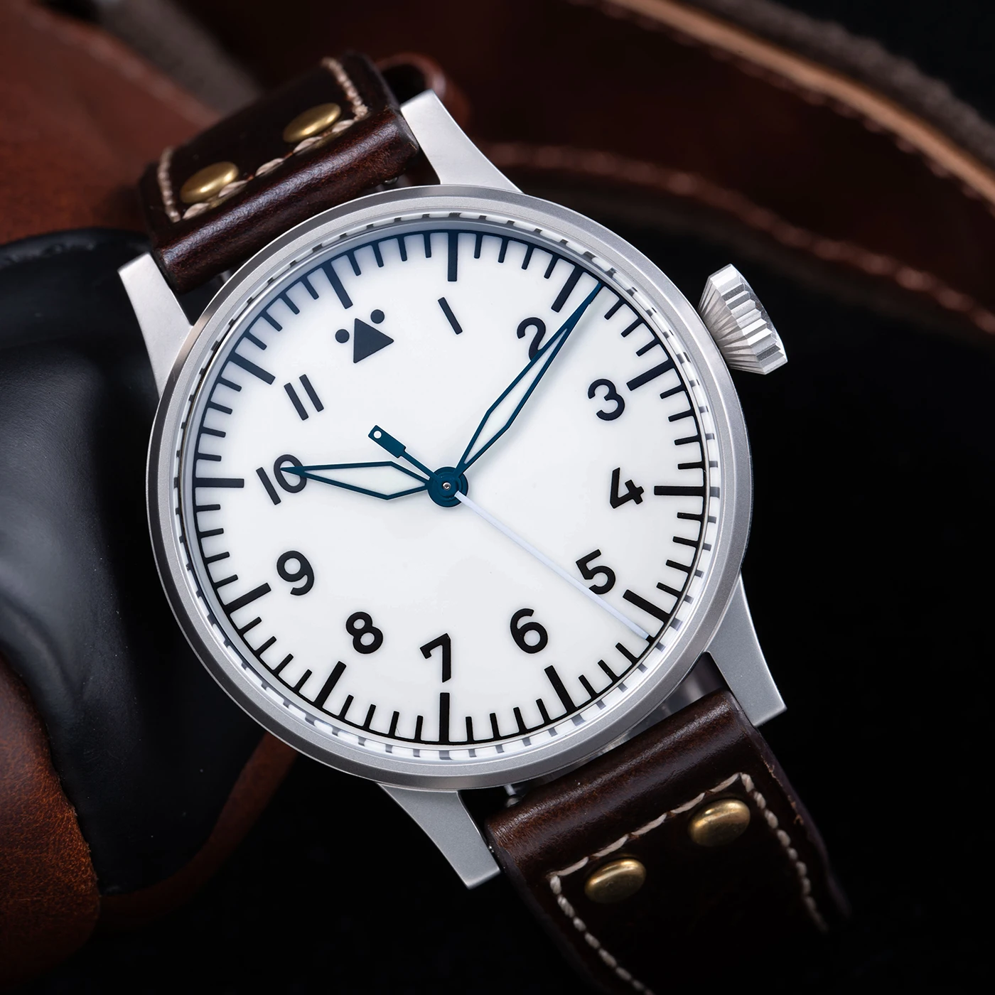 Custom Dail Retro Pilot Watch for Man Sapphire Crystal BGW9&C3 Lume PT5000 Automatic Mechanical Personalized Watches no logo view 4