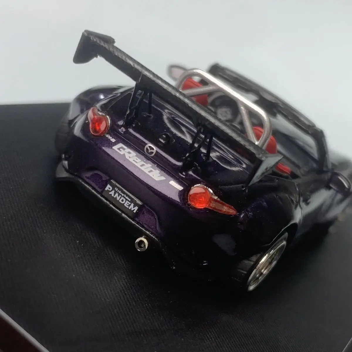 دييكاست 1/64 مقياس مازدا MX-5 نموذج سيارة مصنوع من خليط معدني قابل للتحويل لعبة هدية تذكارية عرض حلية