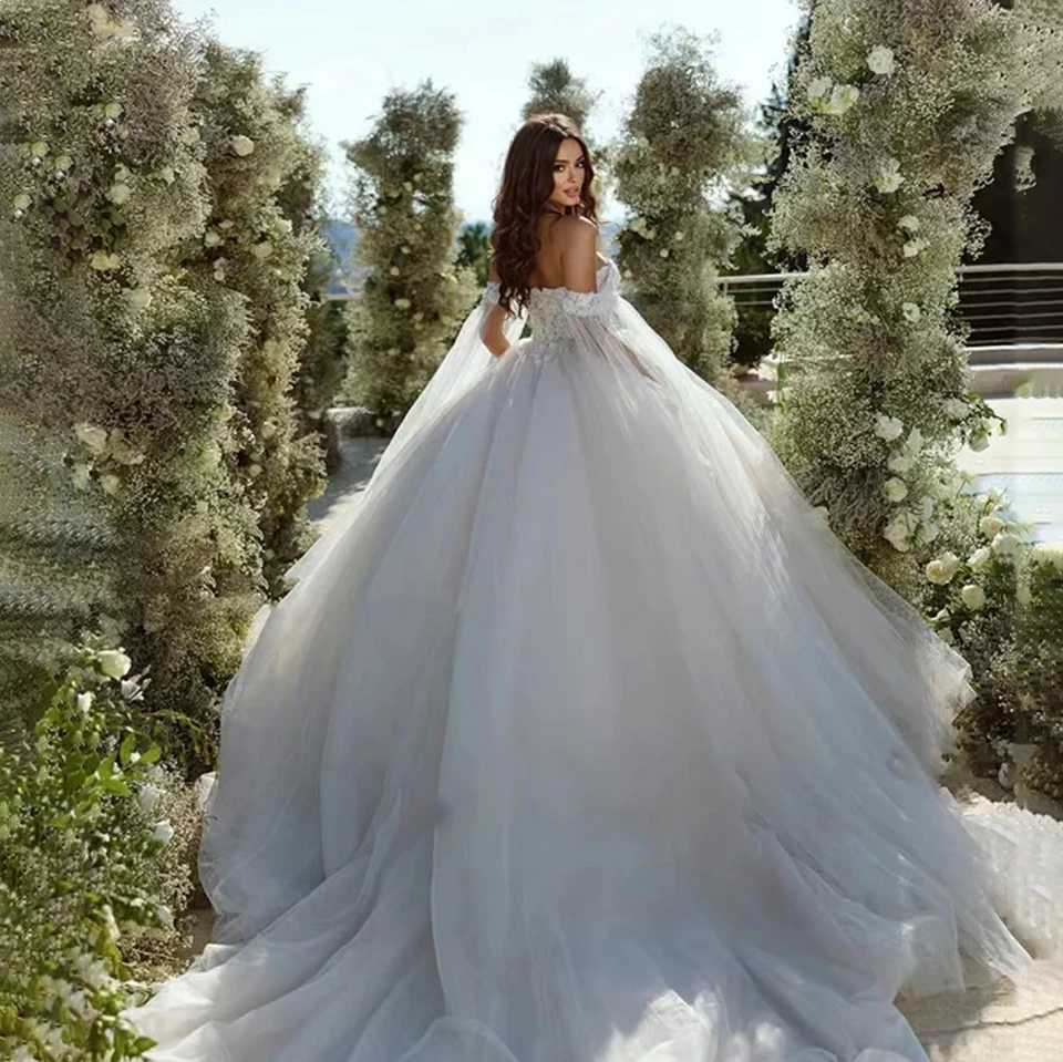 Appliques di pizzo principessa di lusso al largo della spalla una linea abiti da sposa 2023 corte treno Tulle abiti da sposa Plus Size per le donne