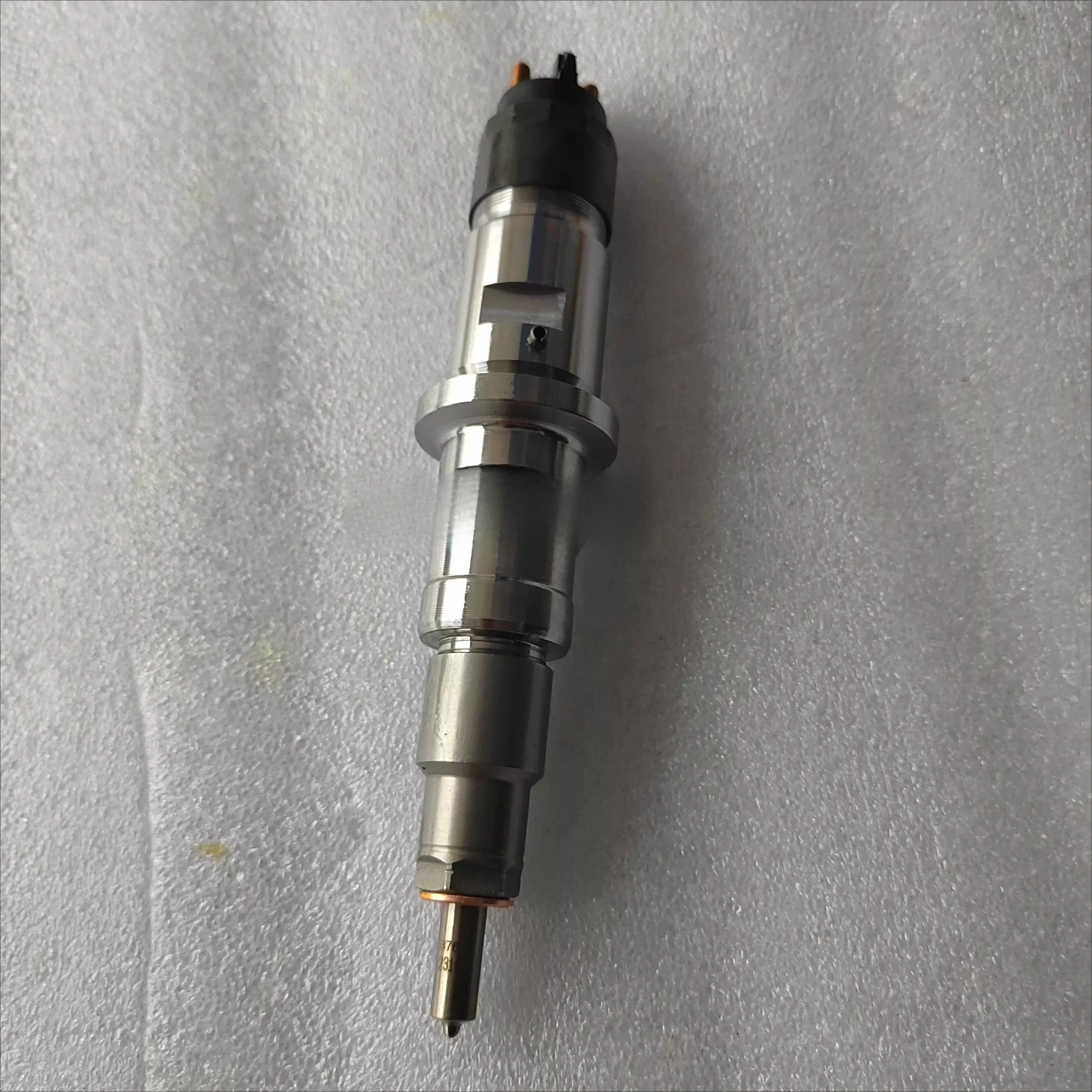 Engineering Machinery Parts QSB7 ISDE Engine Injector Assembly 5267035 0445120329